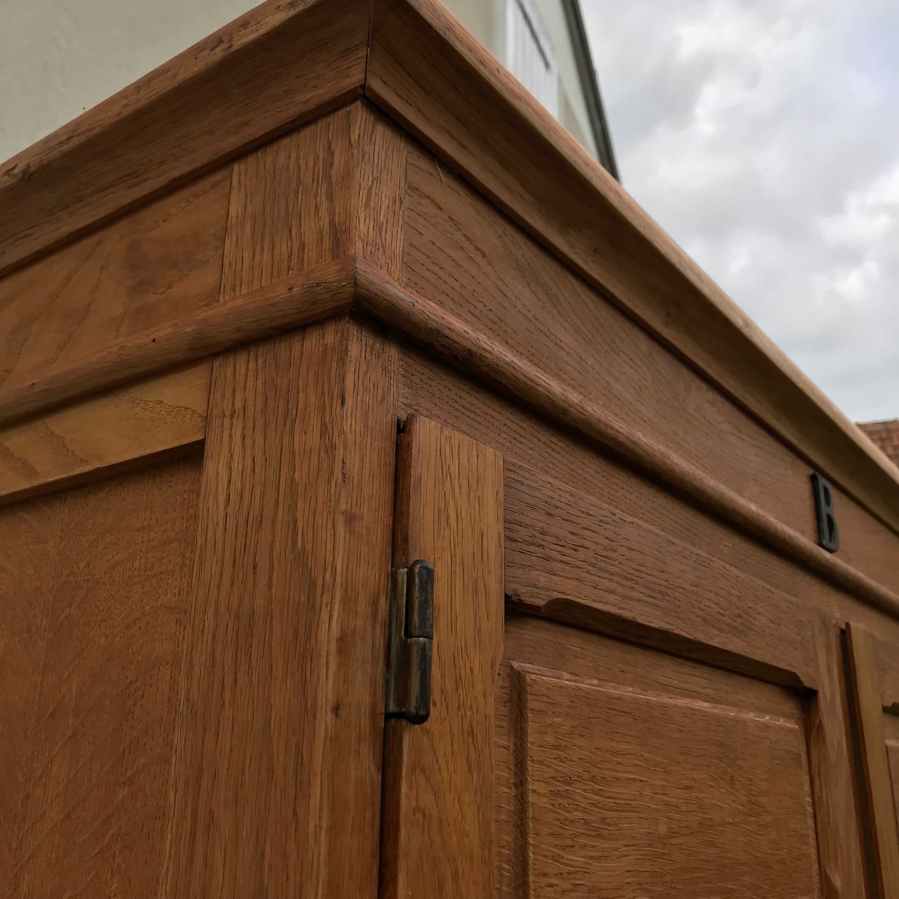 Vintage light oak vessel 1940