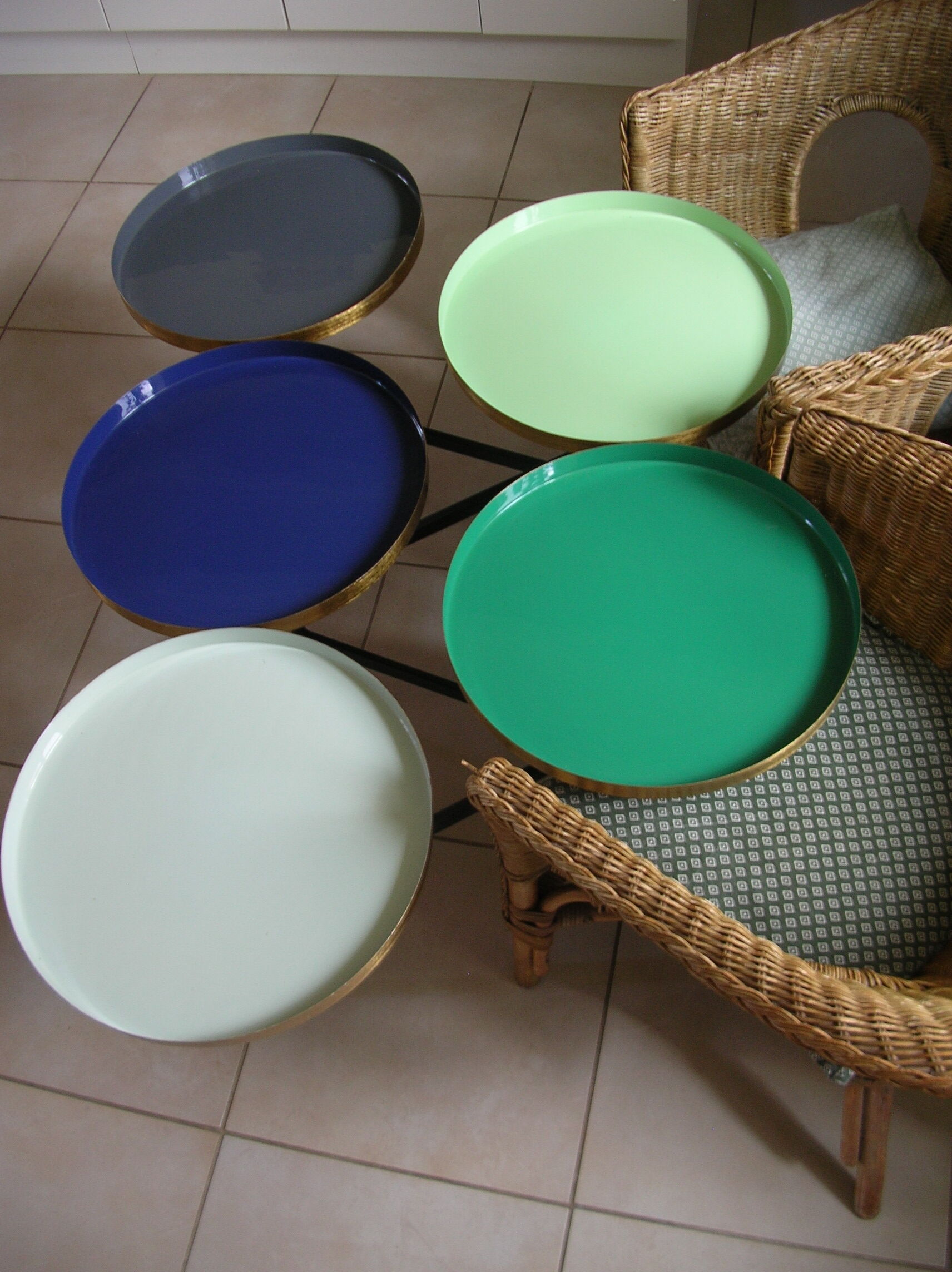 Articulated living room coffee table 5 trays in metal enamelled contemporary decoration