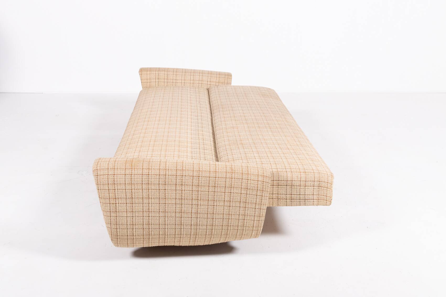 Vintage 1970’s Danish wall sofa/daybed