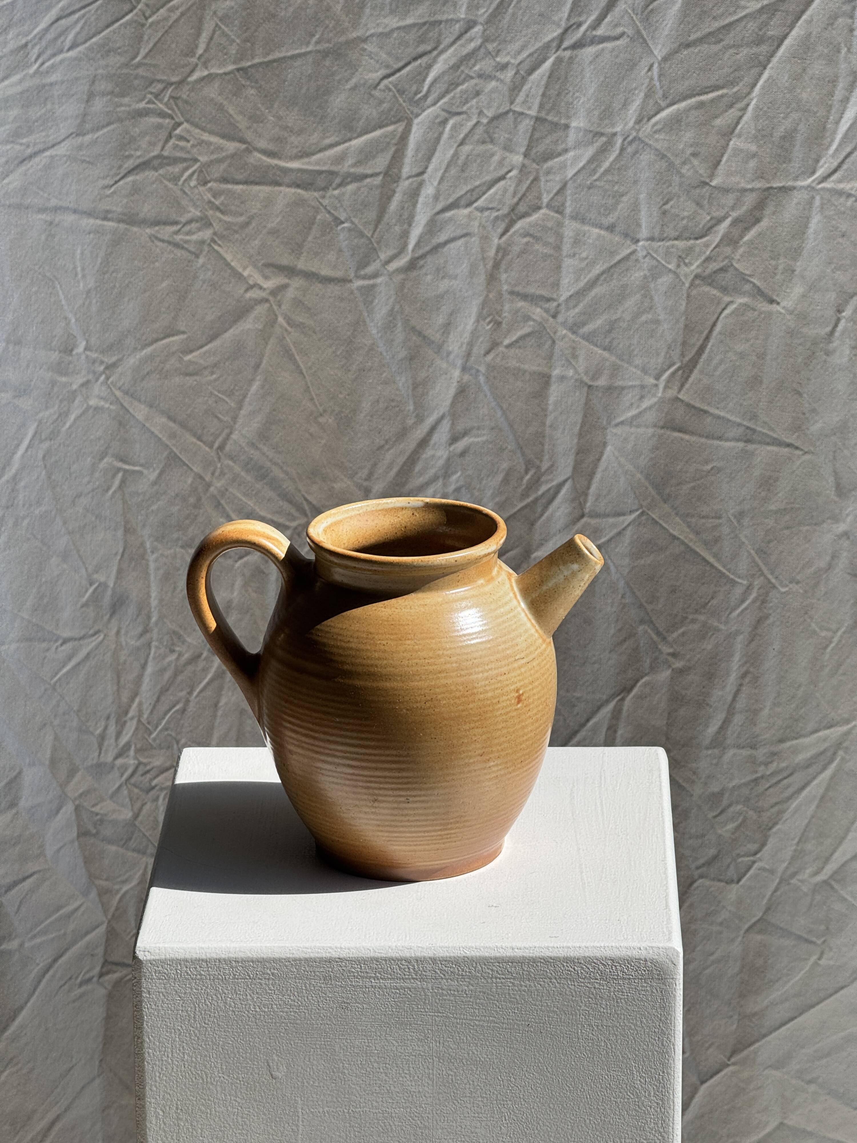 Village France stoneware jug H16.5