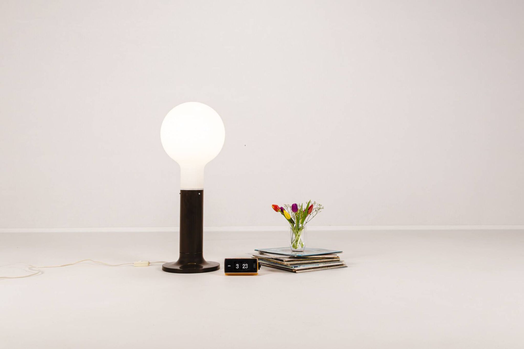 Space age floor lamp in glass & metal by Temde Leuchten