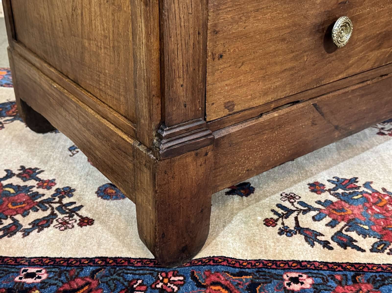 Commode Restauration 19ème en châtaigner