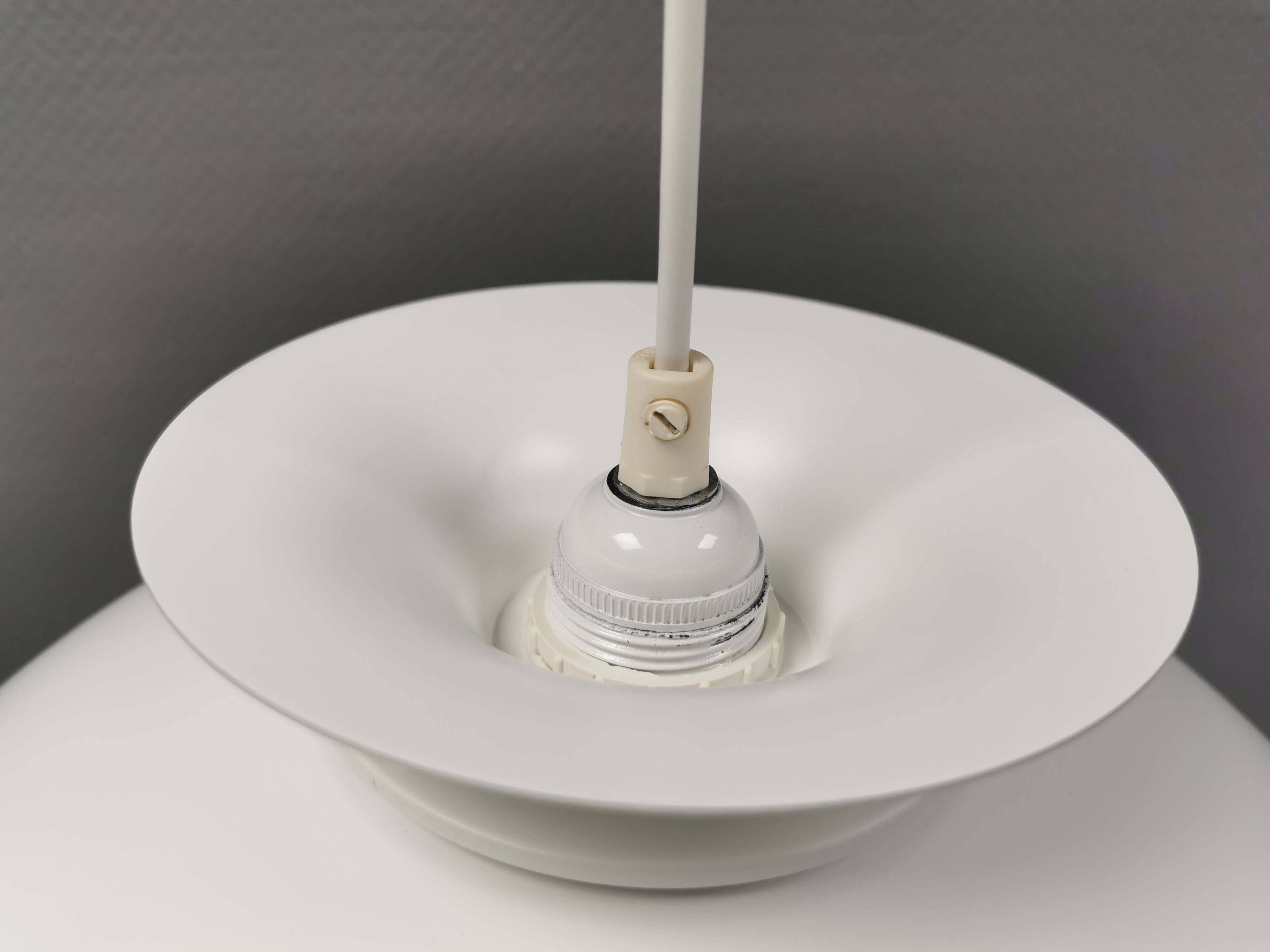 White hanging lamp from the 1980s, produced by Form-Light Denmark.