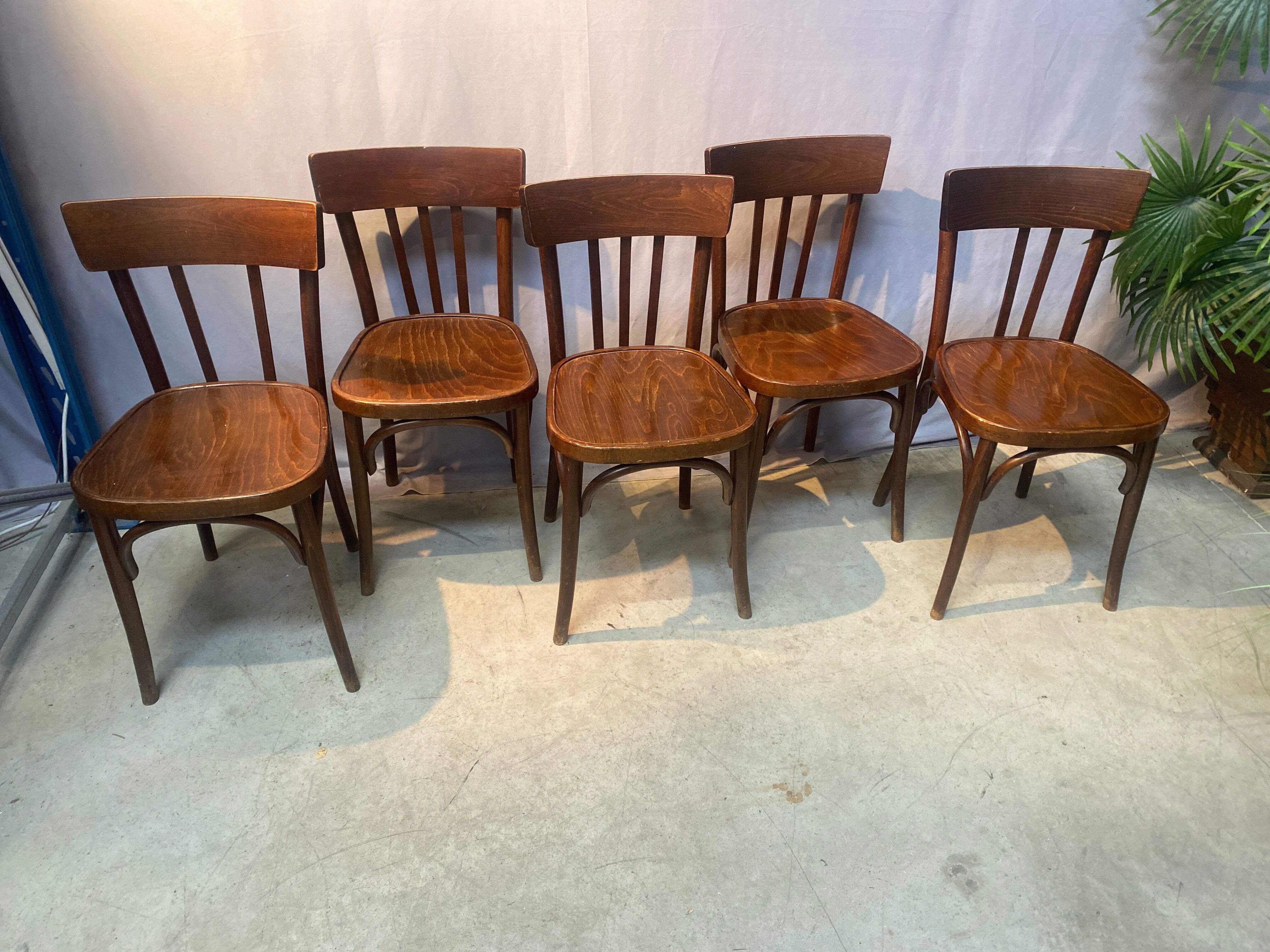 Set of 5 wooden bar chairs