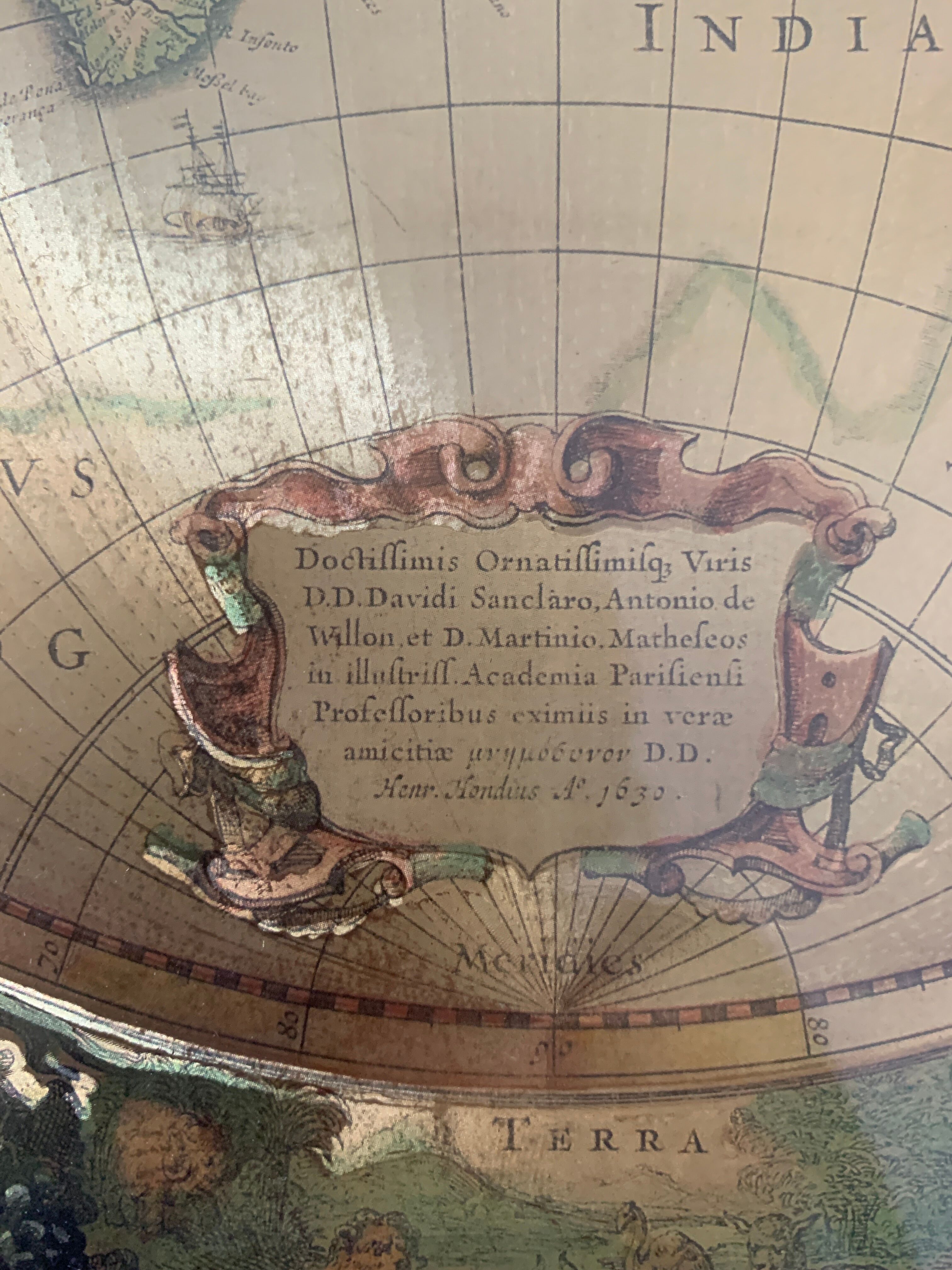 Carte du monde a double hemisphere