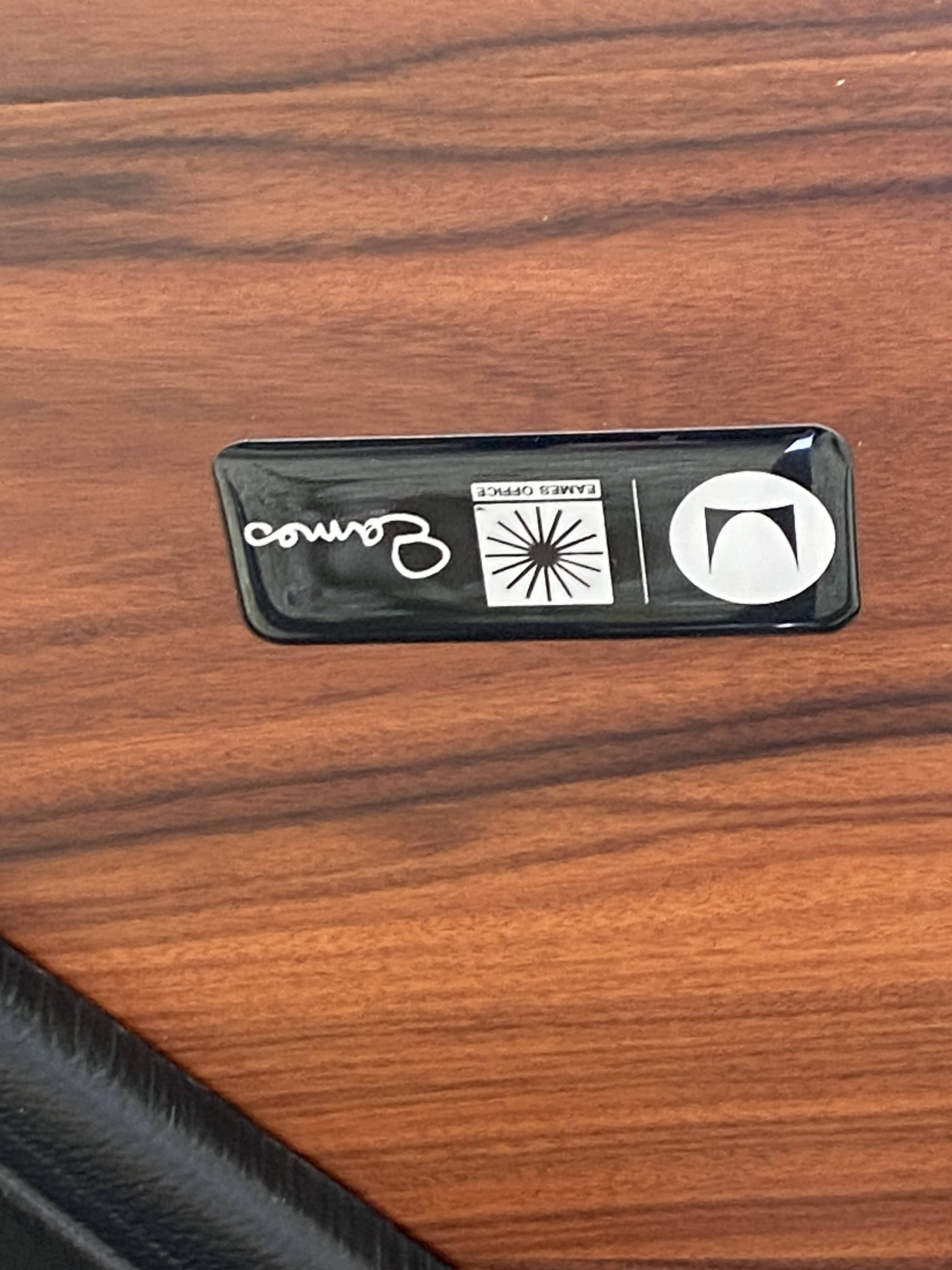 Fauteuil lounge et ottoman Charles Eames, édition Herman Miller