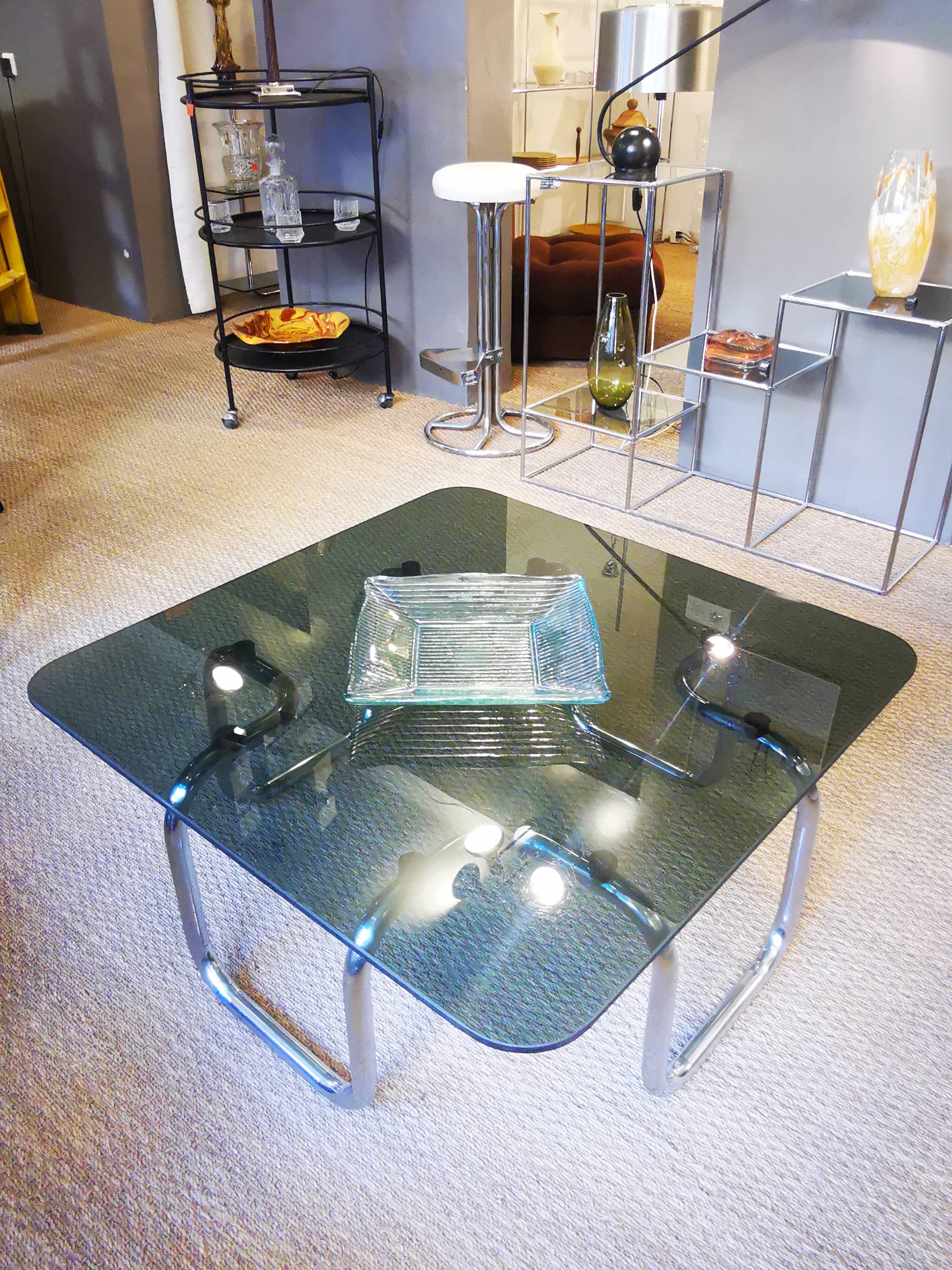 Italian design coffee table, Bauhaus style, 70s