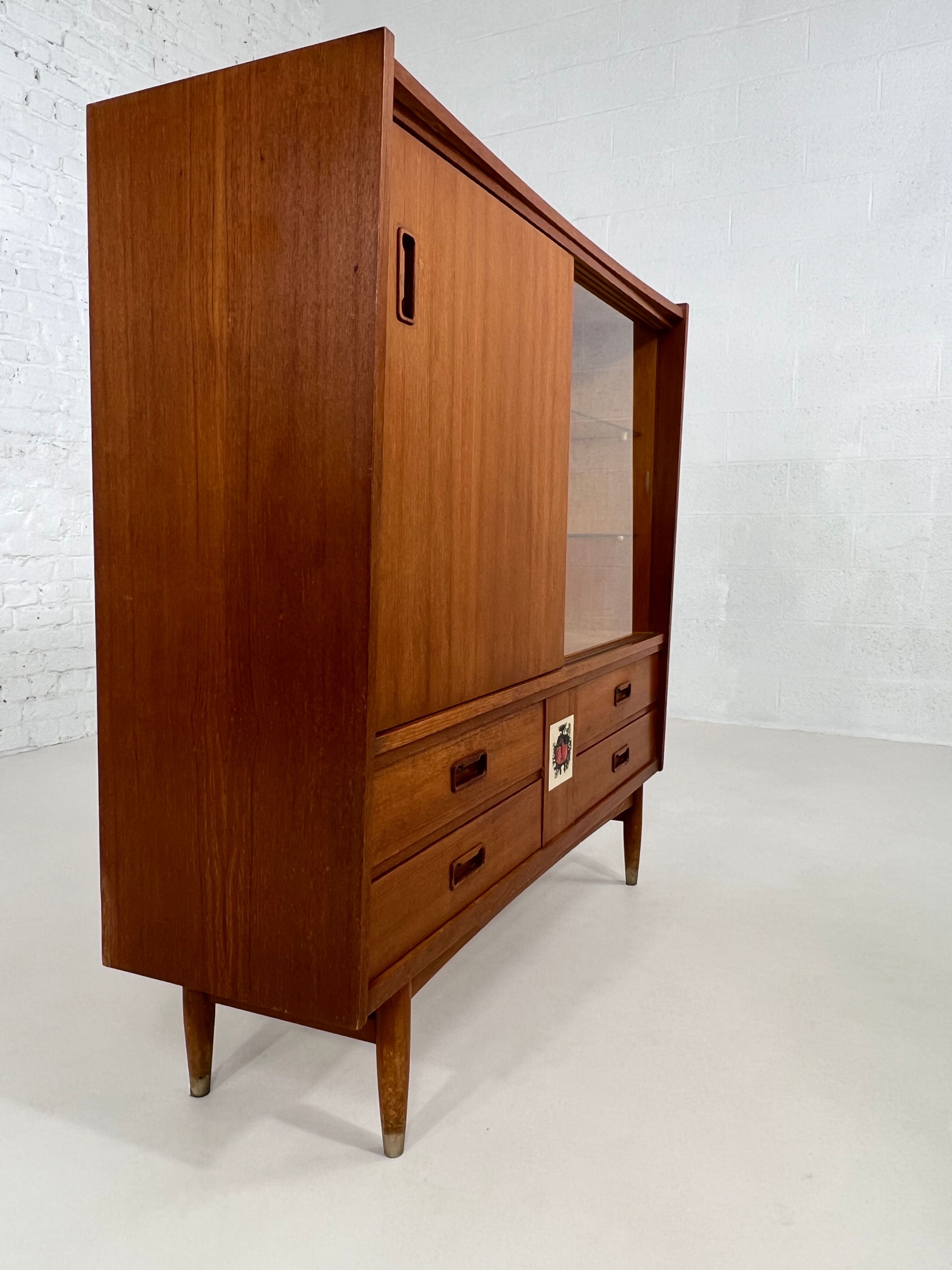 Buffet bar showcase of the 50s - 60s