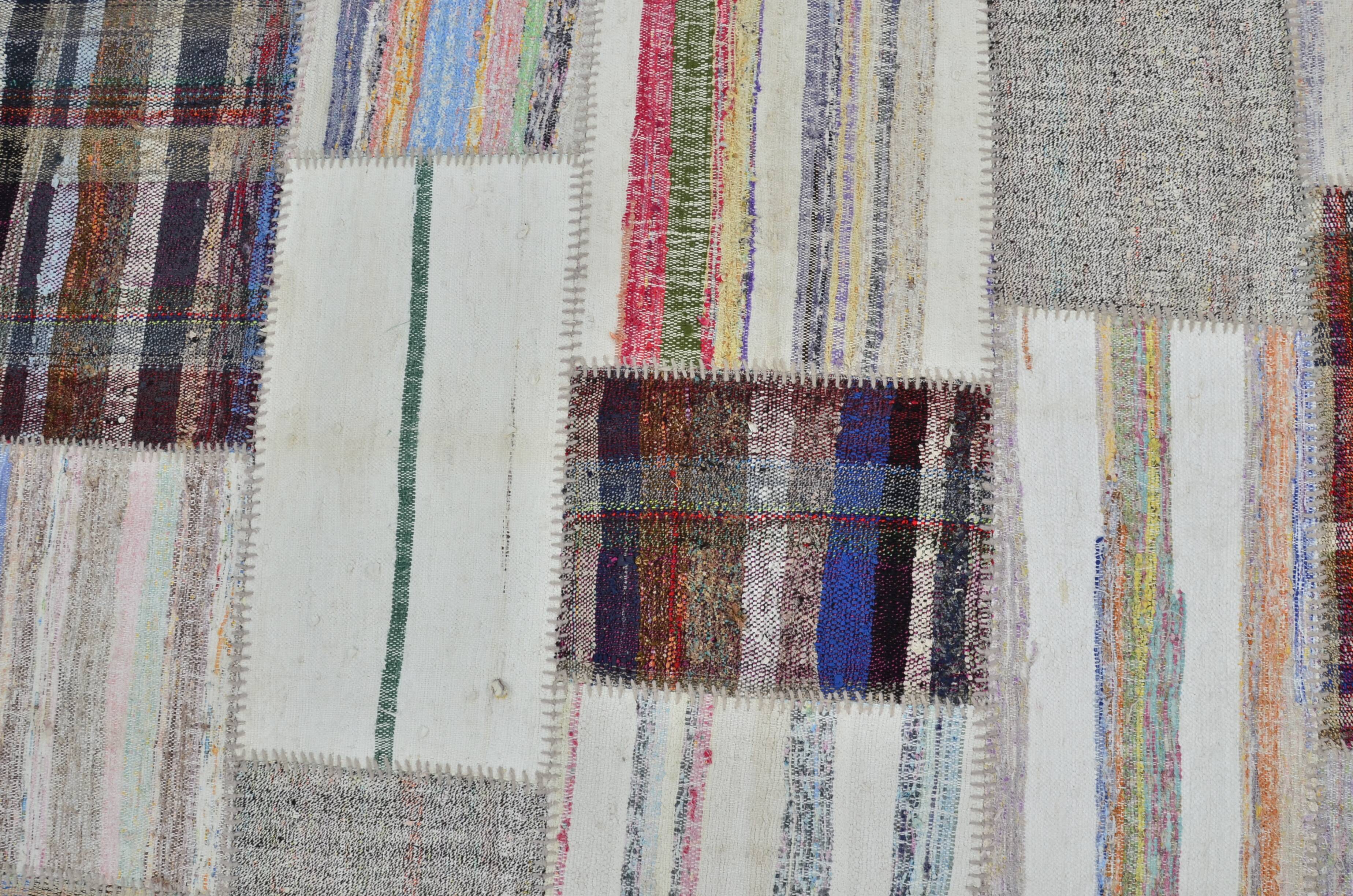 Vintage Turkish White Kilim Rug