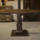 Industrial lathe table