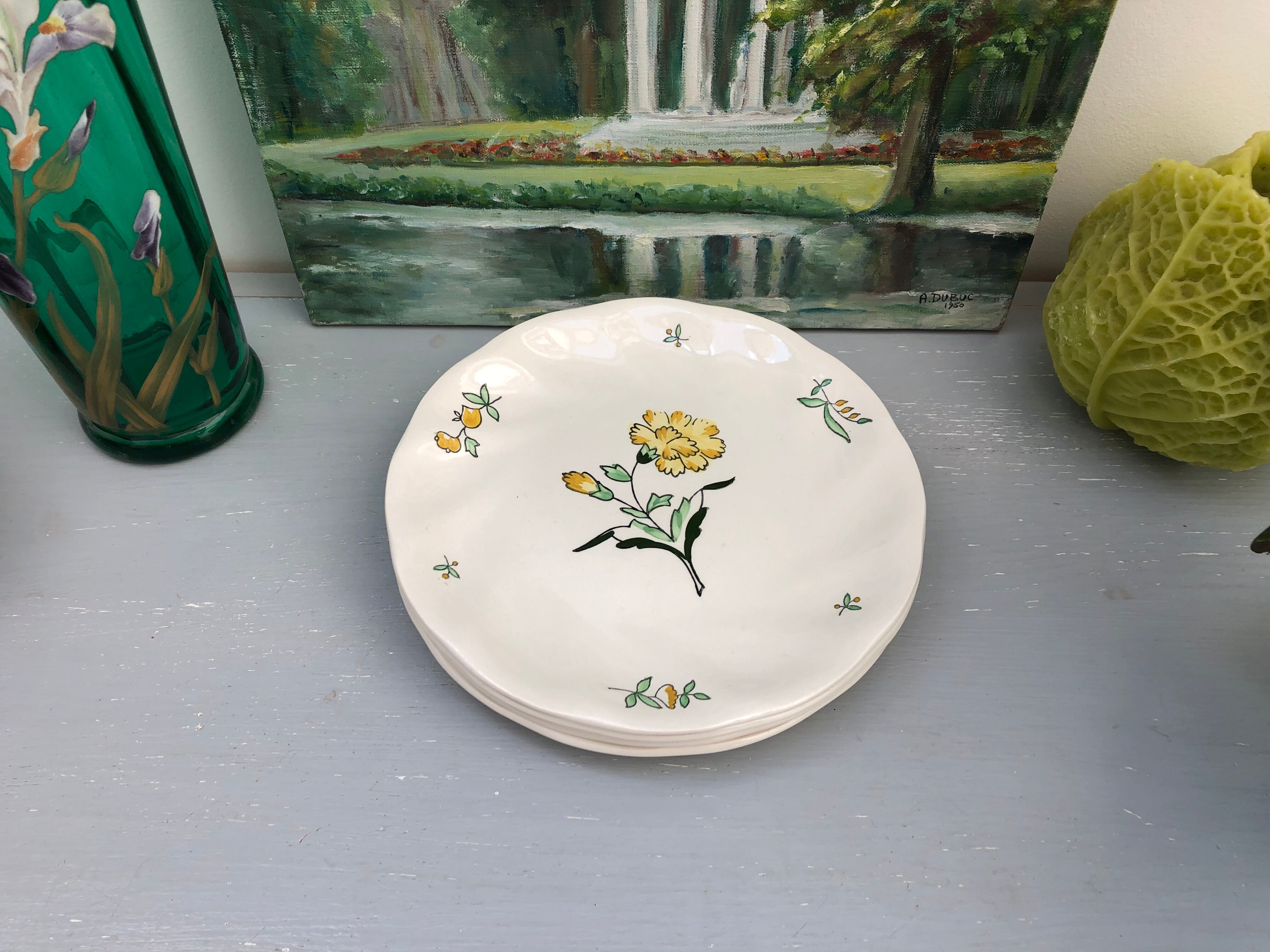 Flat plates stamped saline France