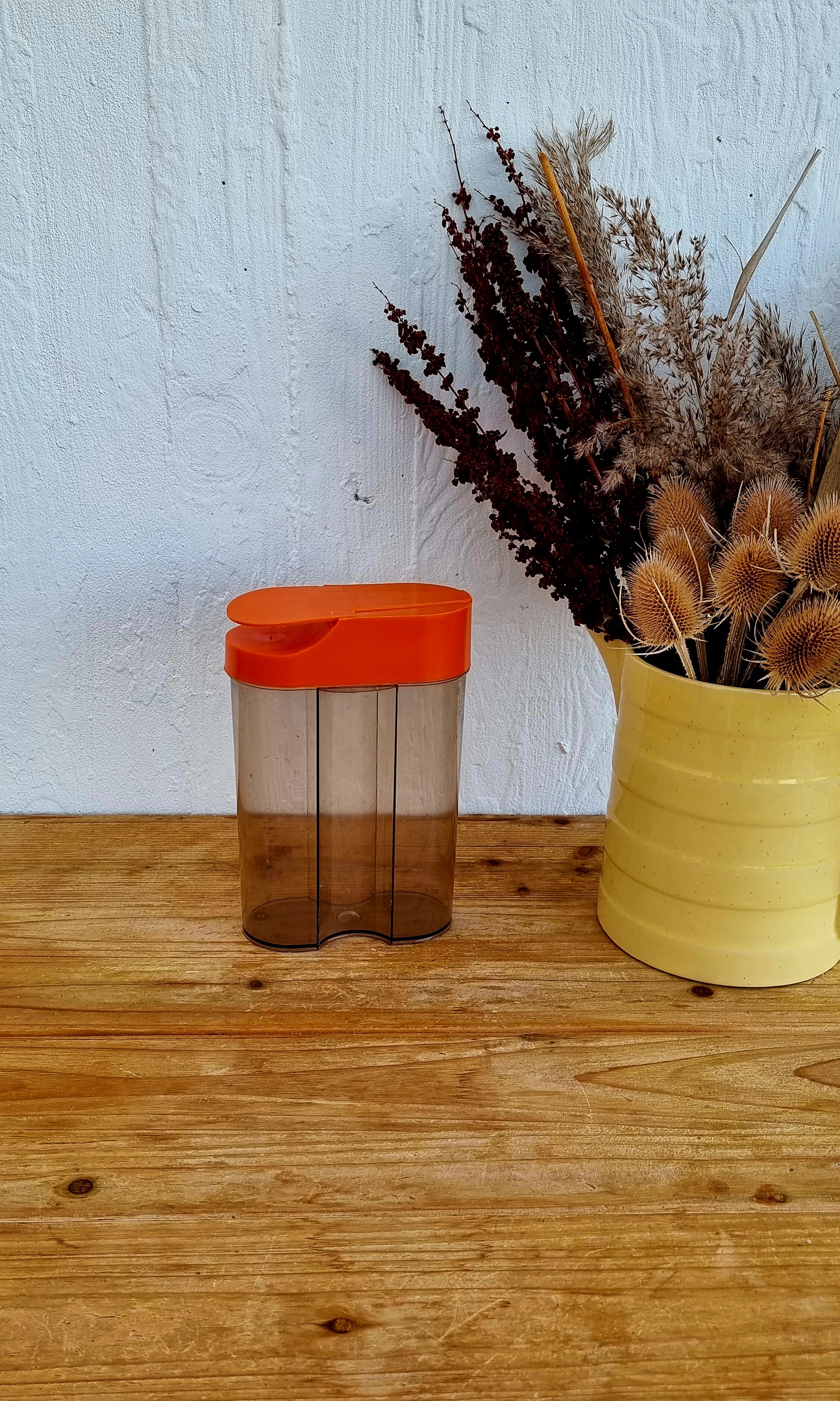 Orange plastic pouring box