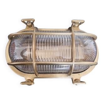 Boat wall light in excellent condition in foresti & suardi brass