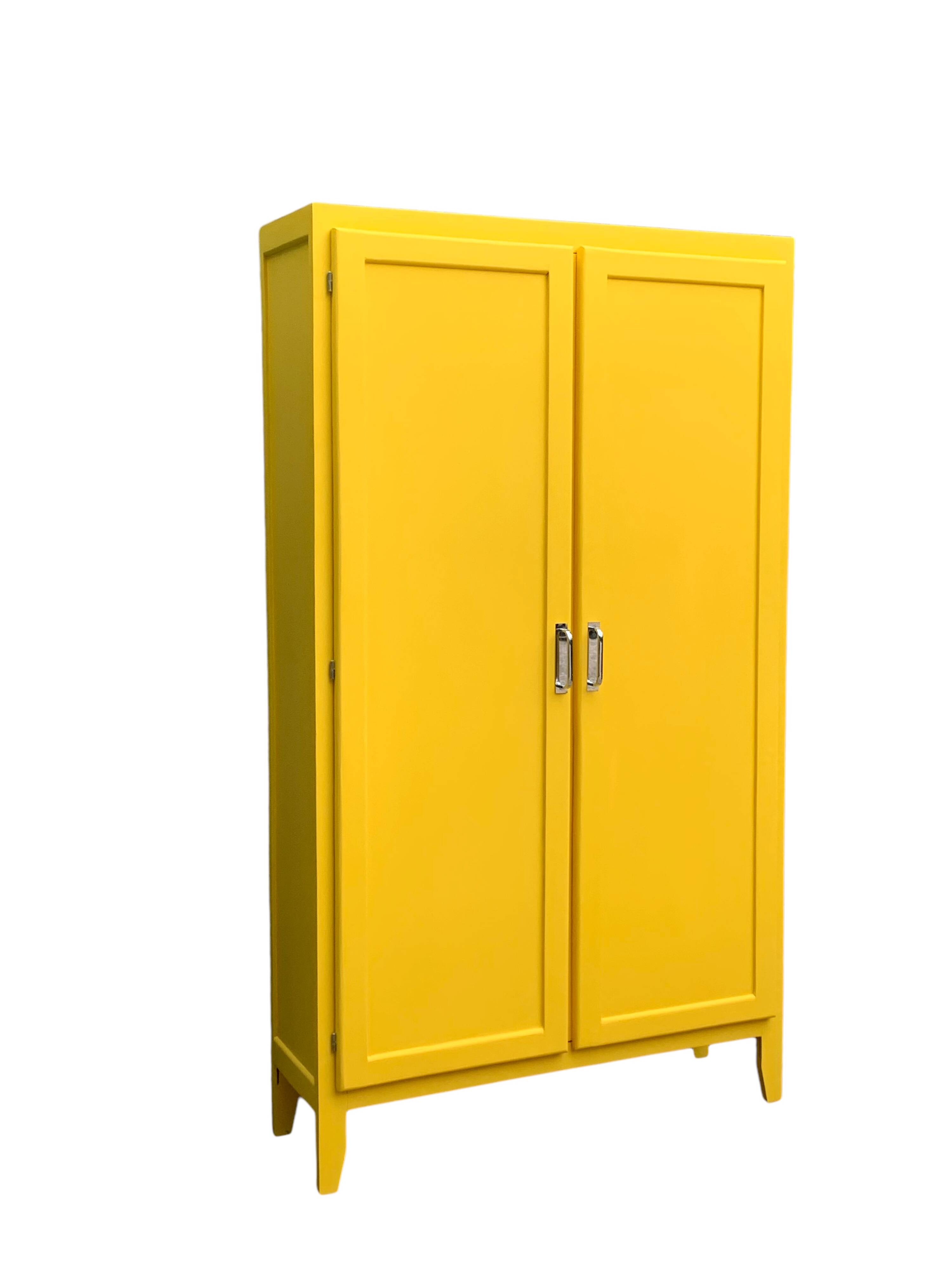 Armoire parisienne vintage 1950