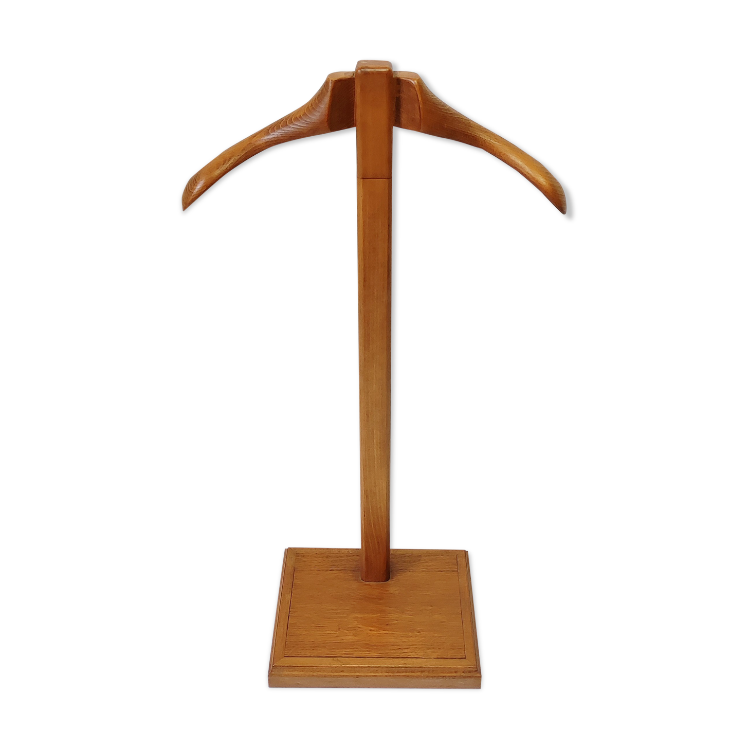 Night valet wears adjustable coat