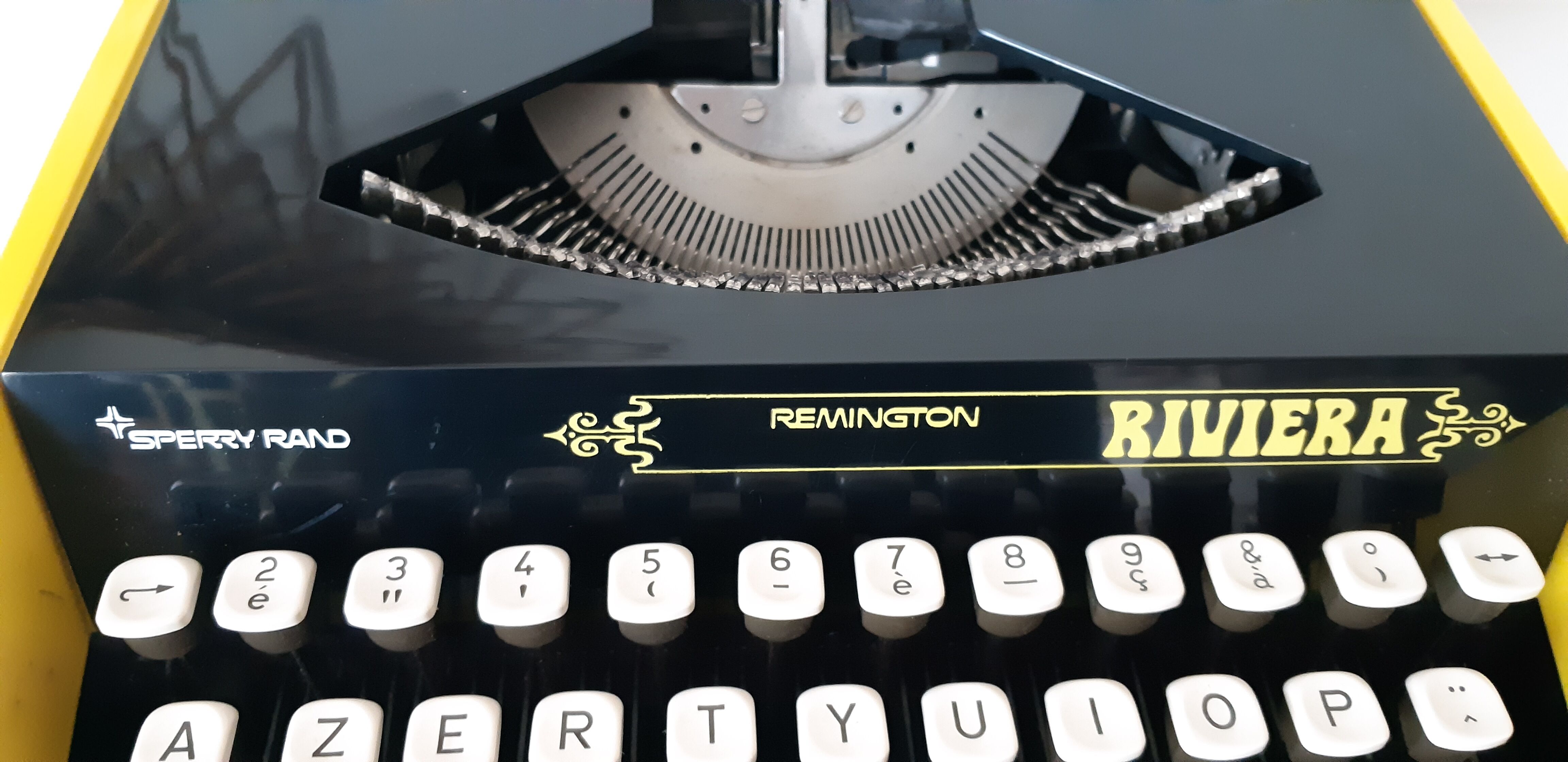 Functional Remington typewriter