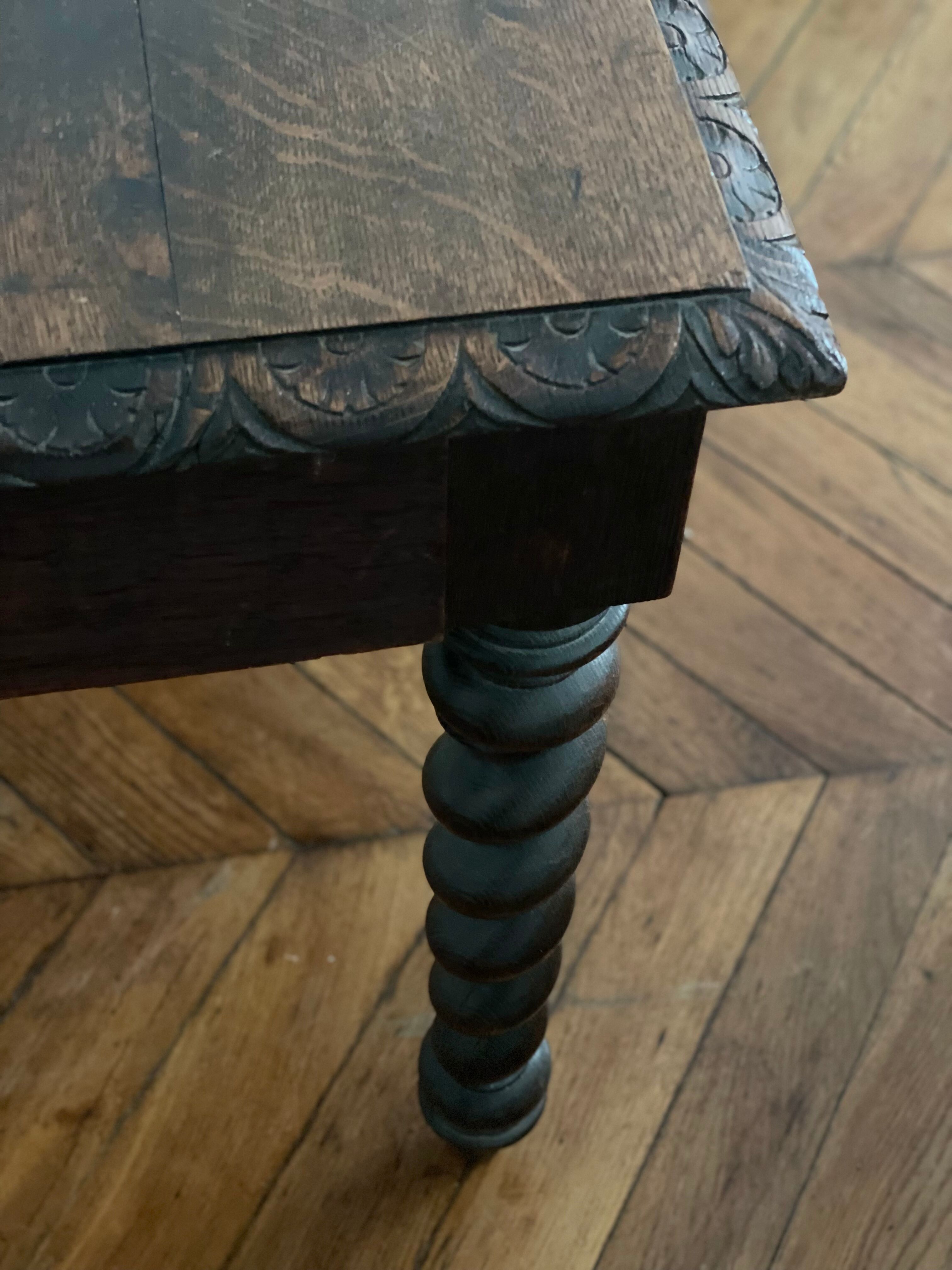 Old farm dining table Louis XIII turned wood