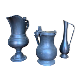 Lot de 3 carafes en étain