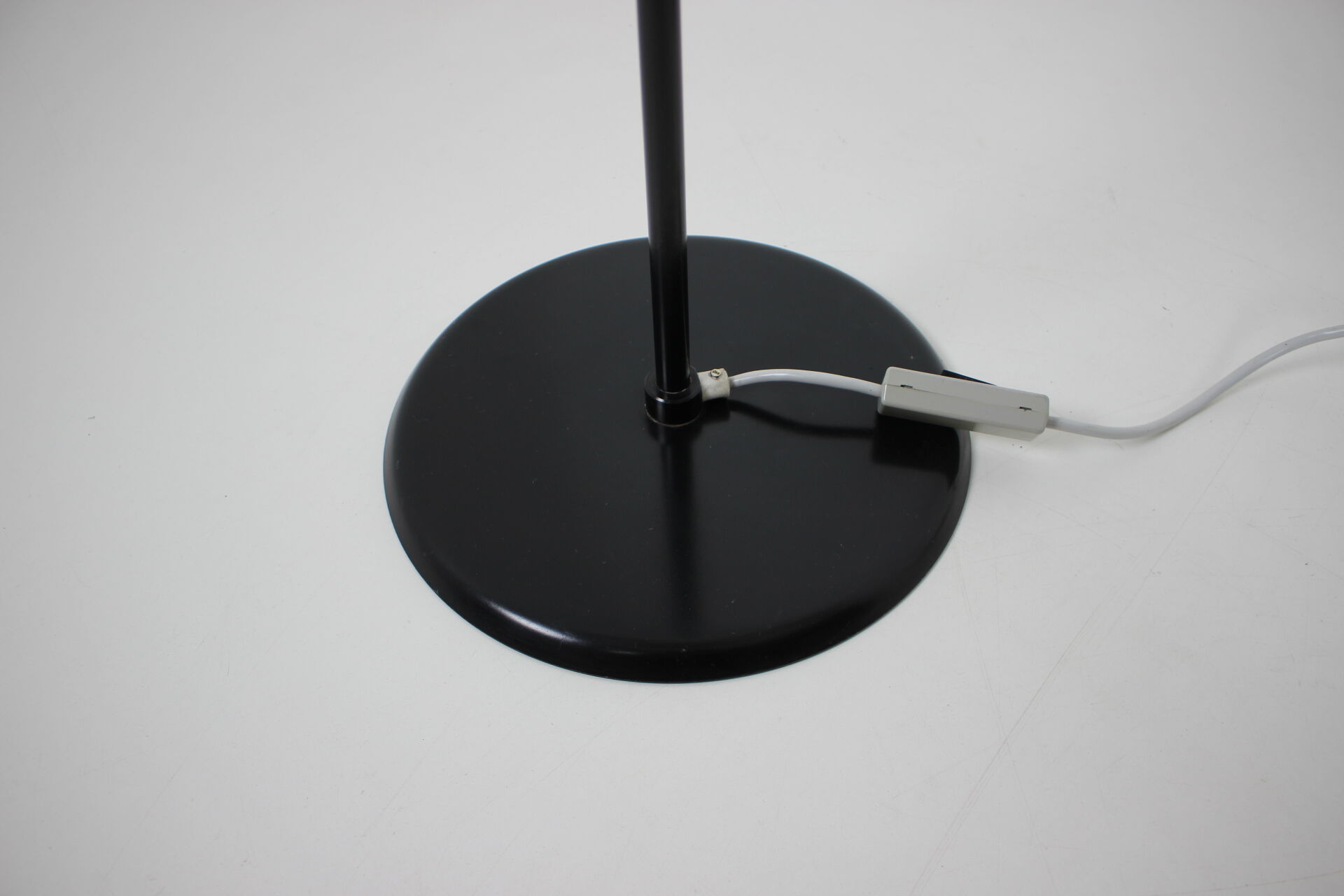 Mid-century floor lamp, 1970's.