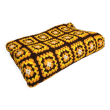 Large vintage/granny bedspread