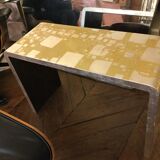Table basse en laque jaune et or blanc