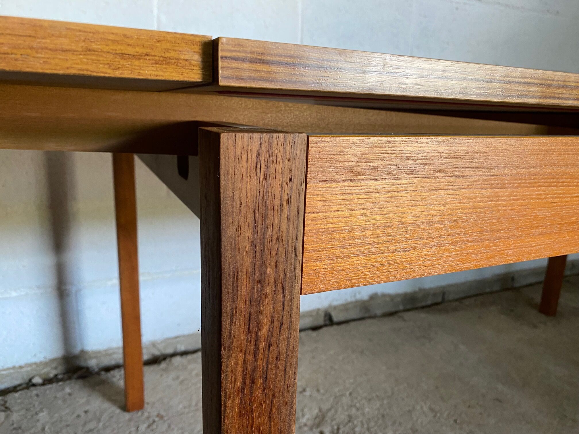 Scandinavian teak extendable table 60s