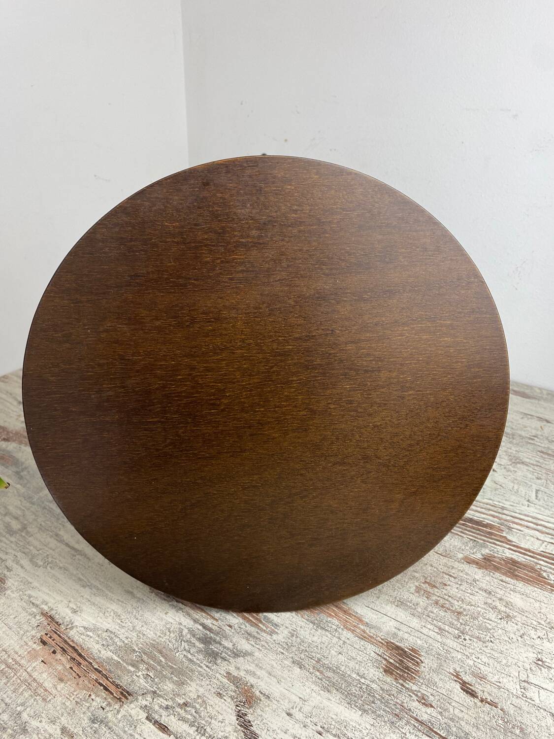 Wooden pedestal table