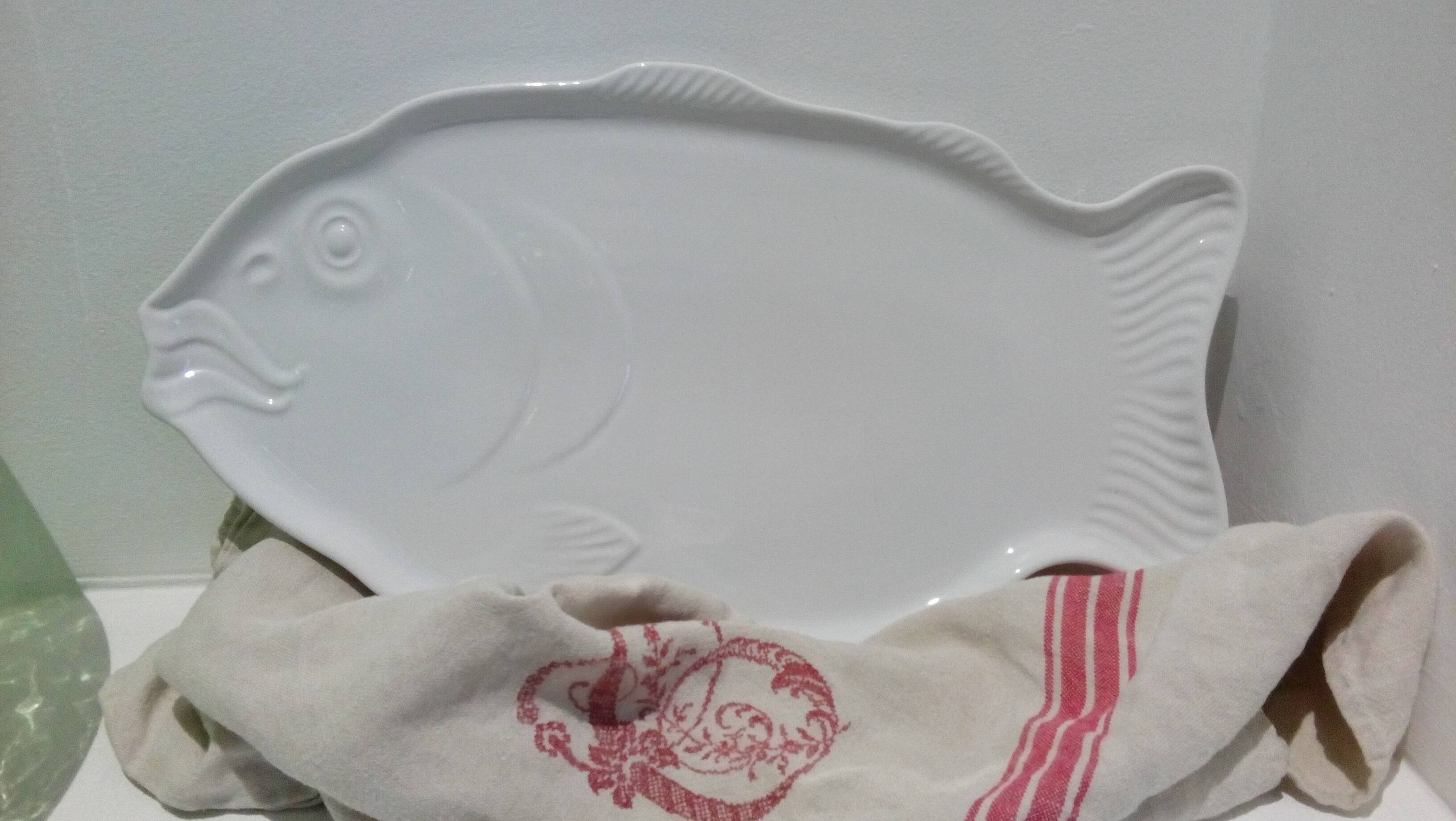 White porcelain fish dish