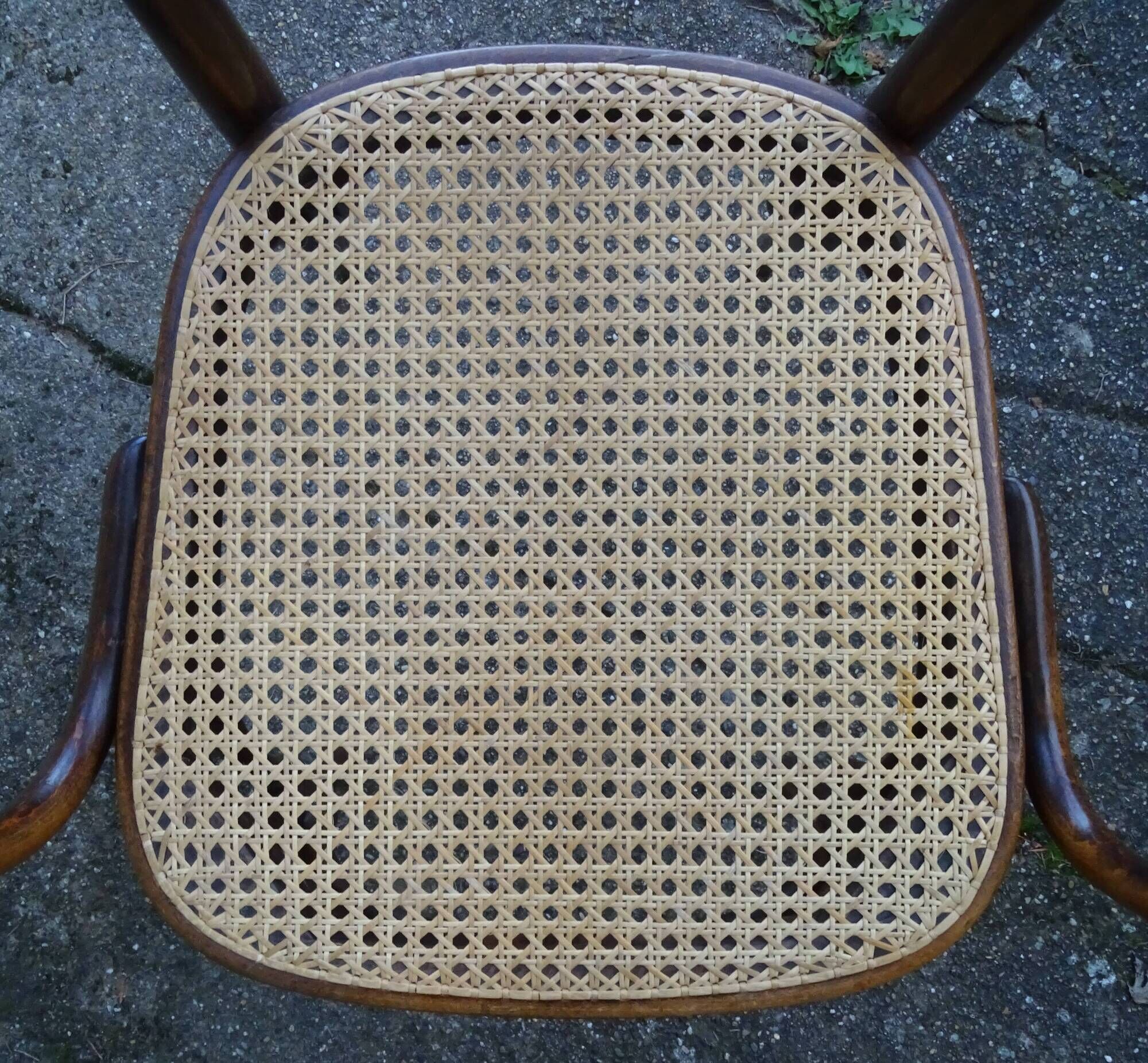 Thonet caned Art Nouveau armchair N°293, circa 1905 - bentwood -