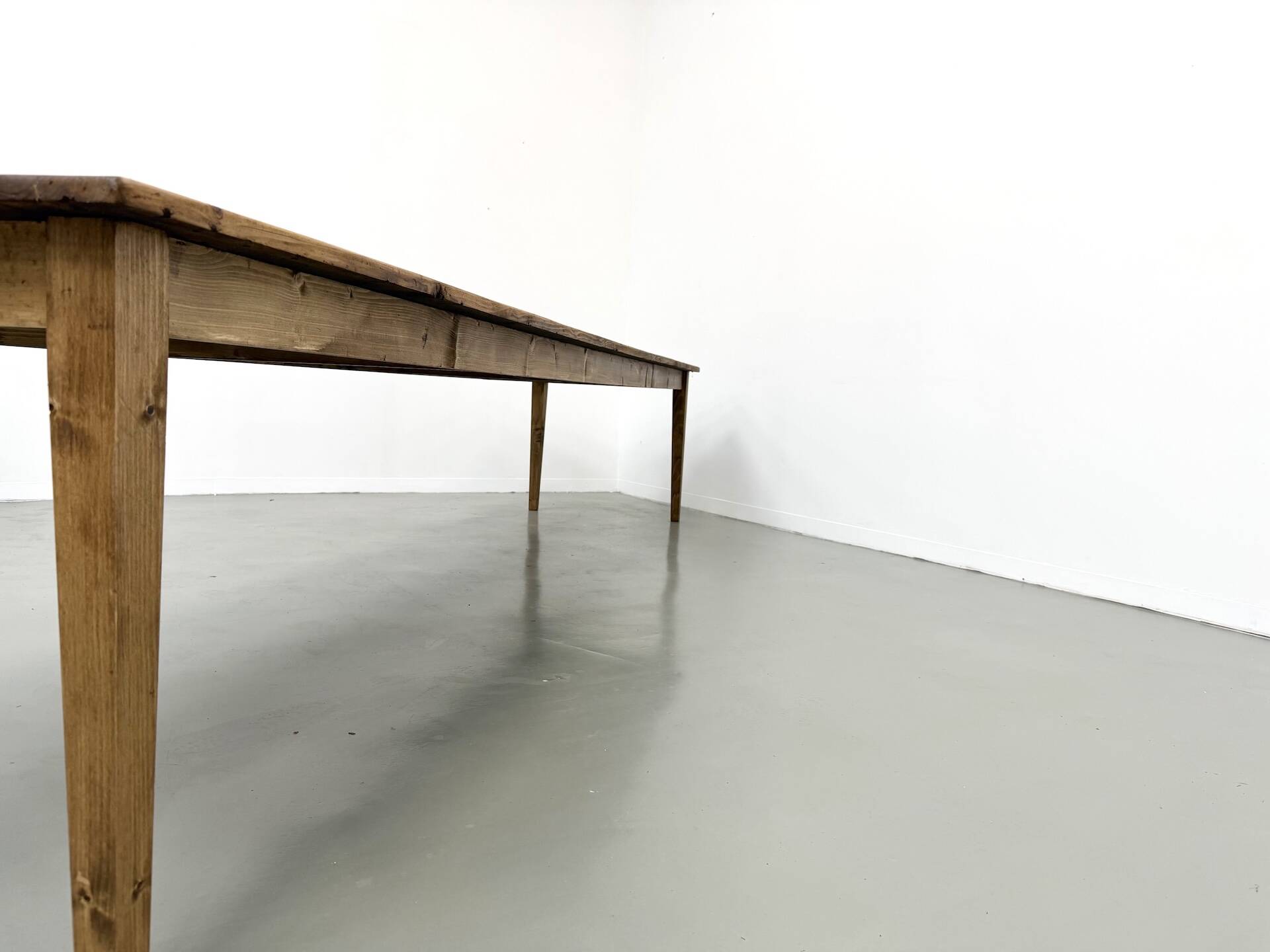 Large XXL farmhouse table in solid pine with 1950s tapered legs.