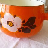 Enameled saucepan with lid 1970s