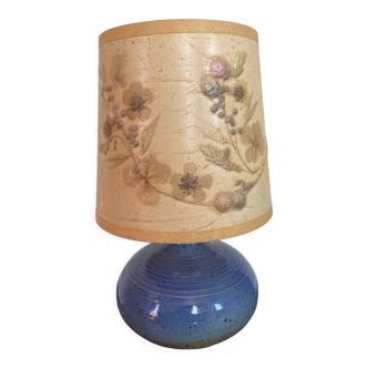 Table lamp in blue stoneware and vintage herbarium lampshade