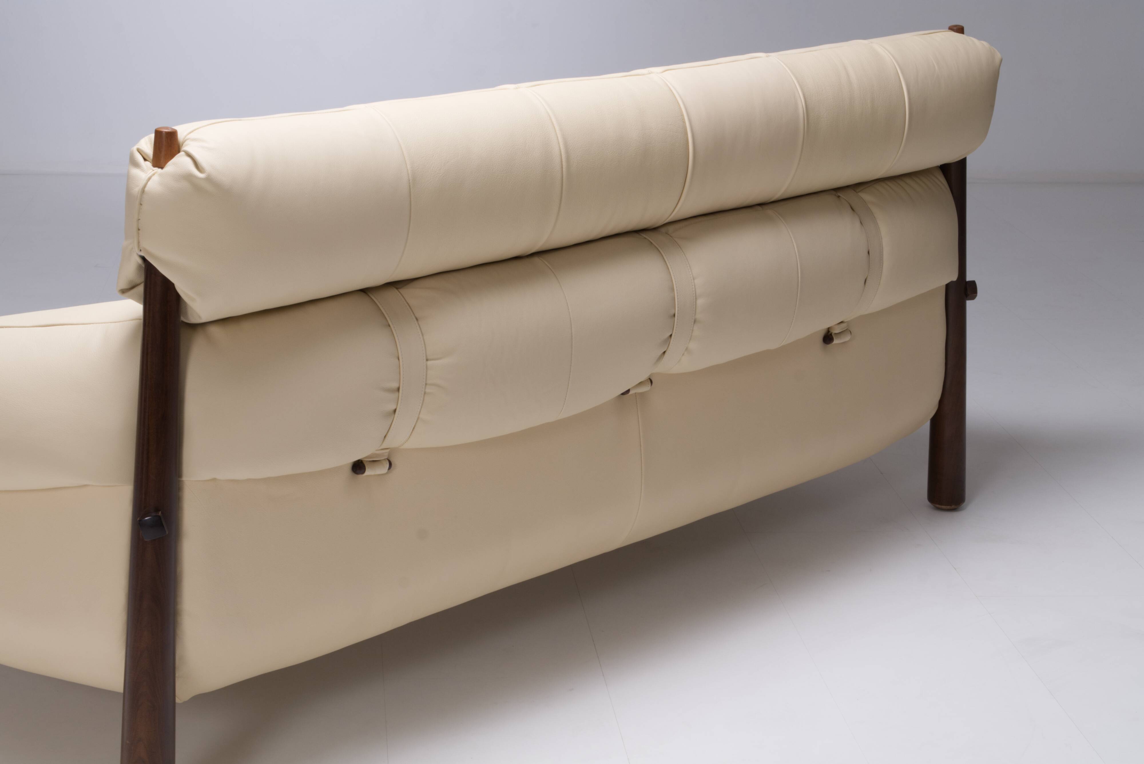 MP81 sofa by Percival Lafer
