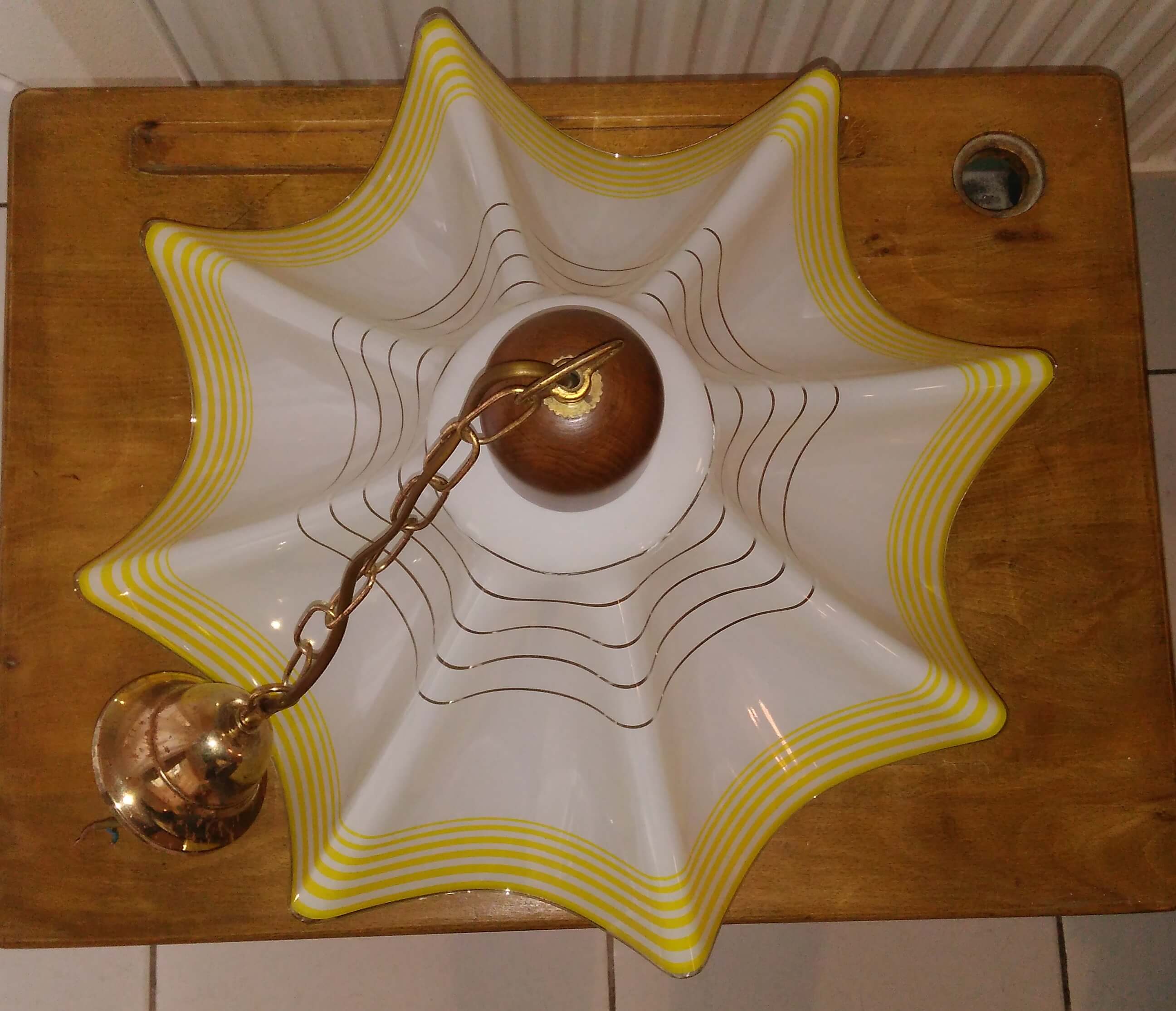 Suspension vintage glass opaline white yellow designs