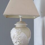 Large enameled porcelain lamp in relief, Asian pattern