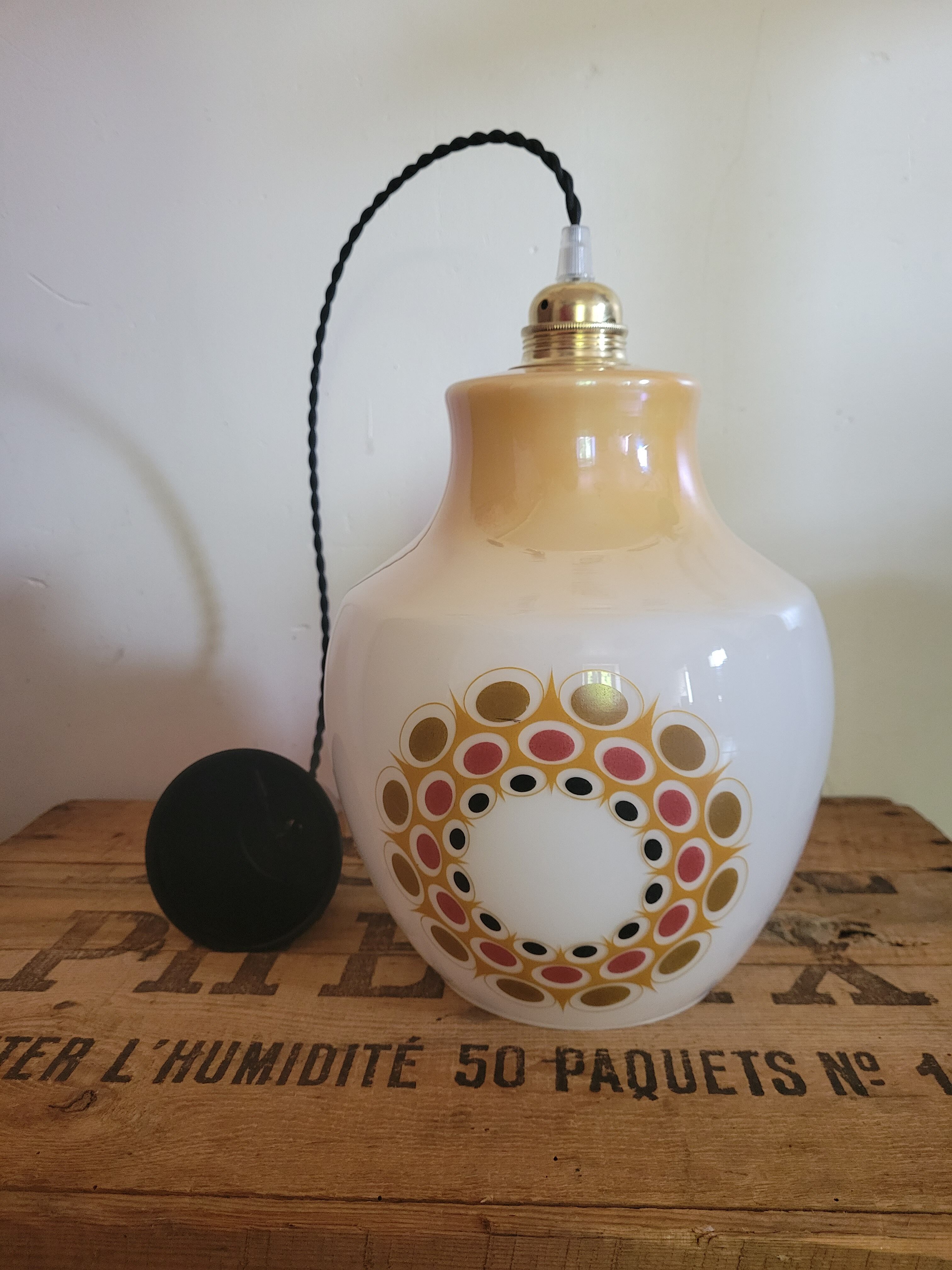 Opaline hanging lamp 70
