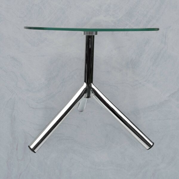 Table d’appoint tripode moderniste en verre trempé et métal chromé