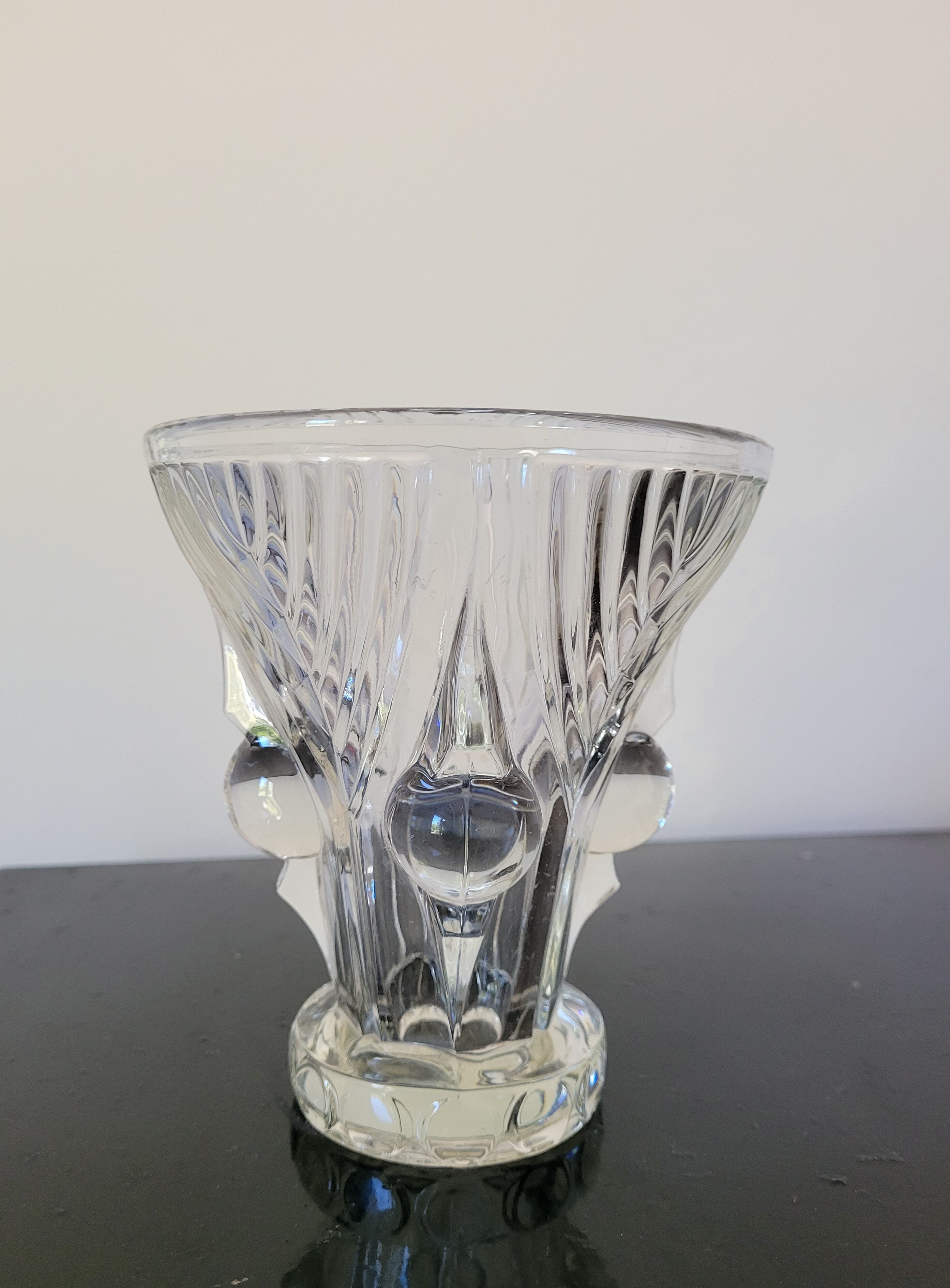 Art Deco vase in molded glass