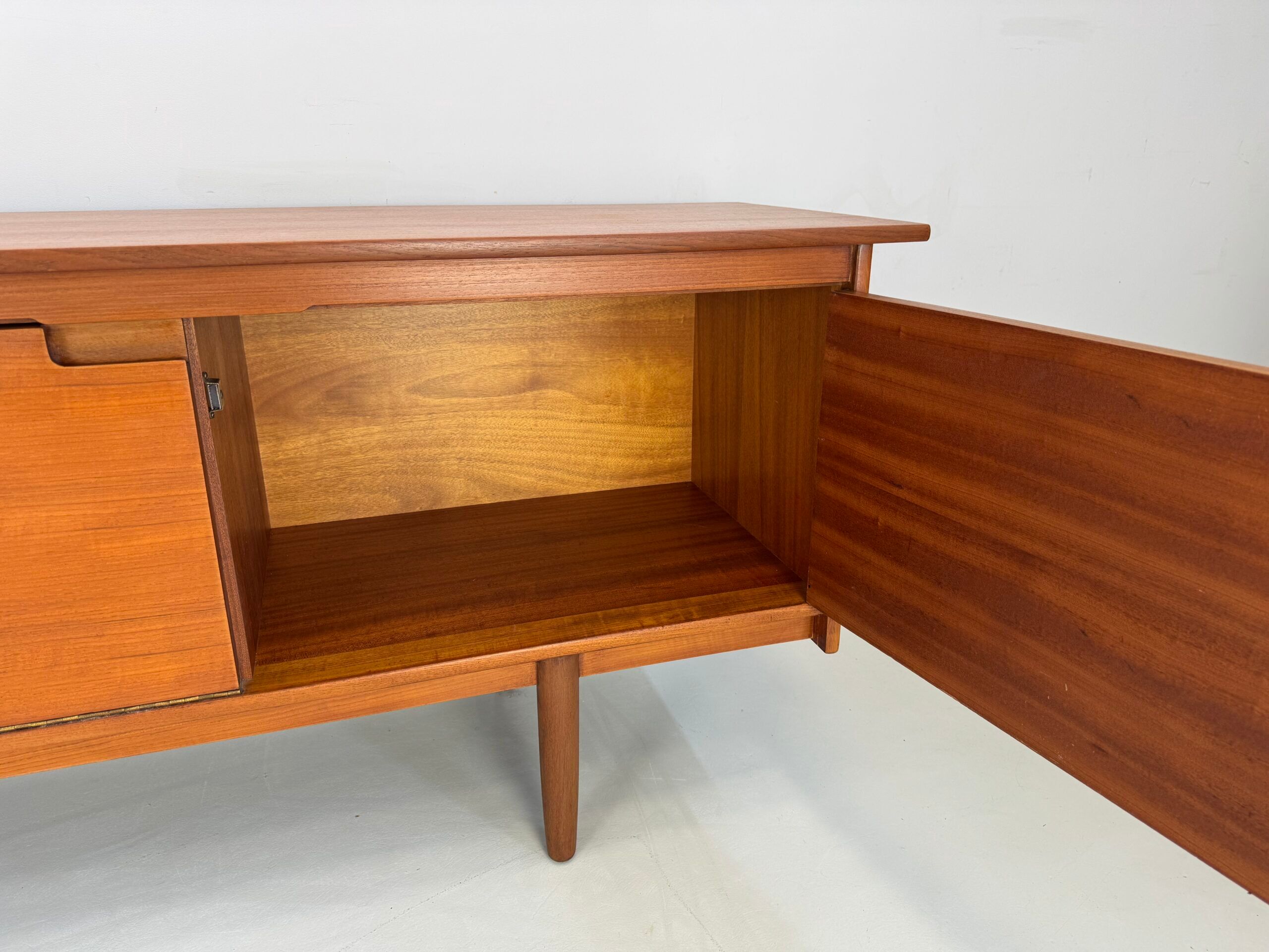 Enfilade vintage Younger