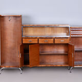Buffet Bauhaus en noyer restauré par Robert Slezak, acier chromé, Tchéquie, années 1930