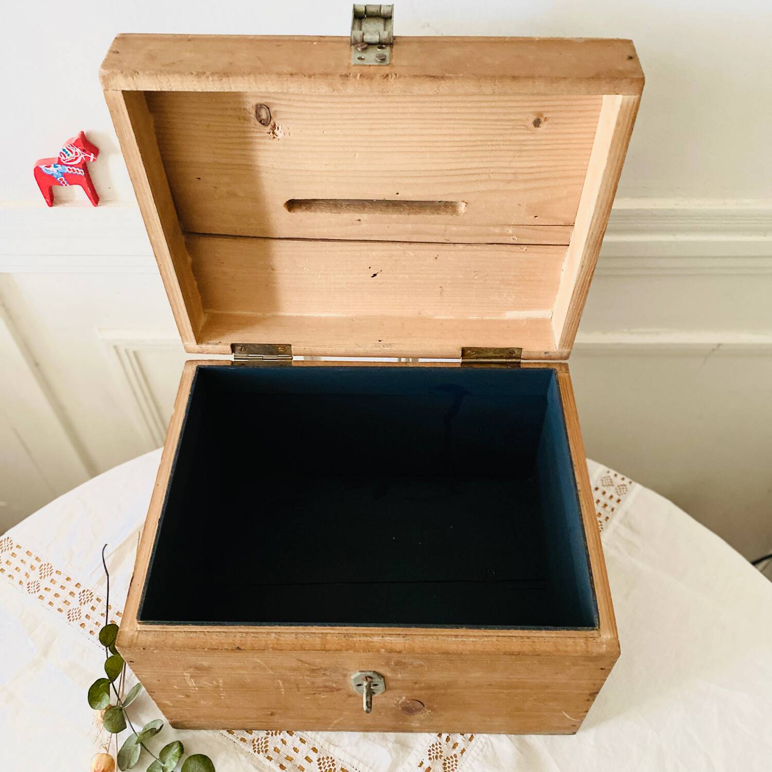 Wooden urn box