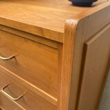 Asymmetrical cabinet