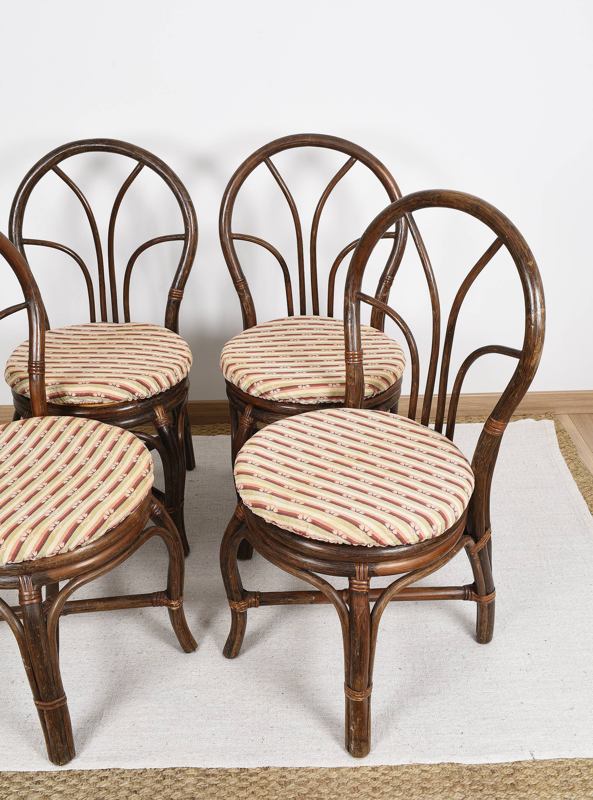 Set of 4 turned wicker chairs, vintage.