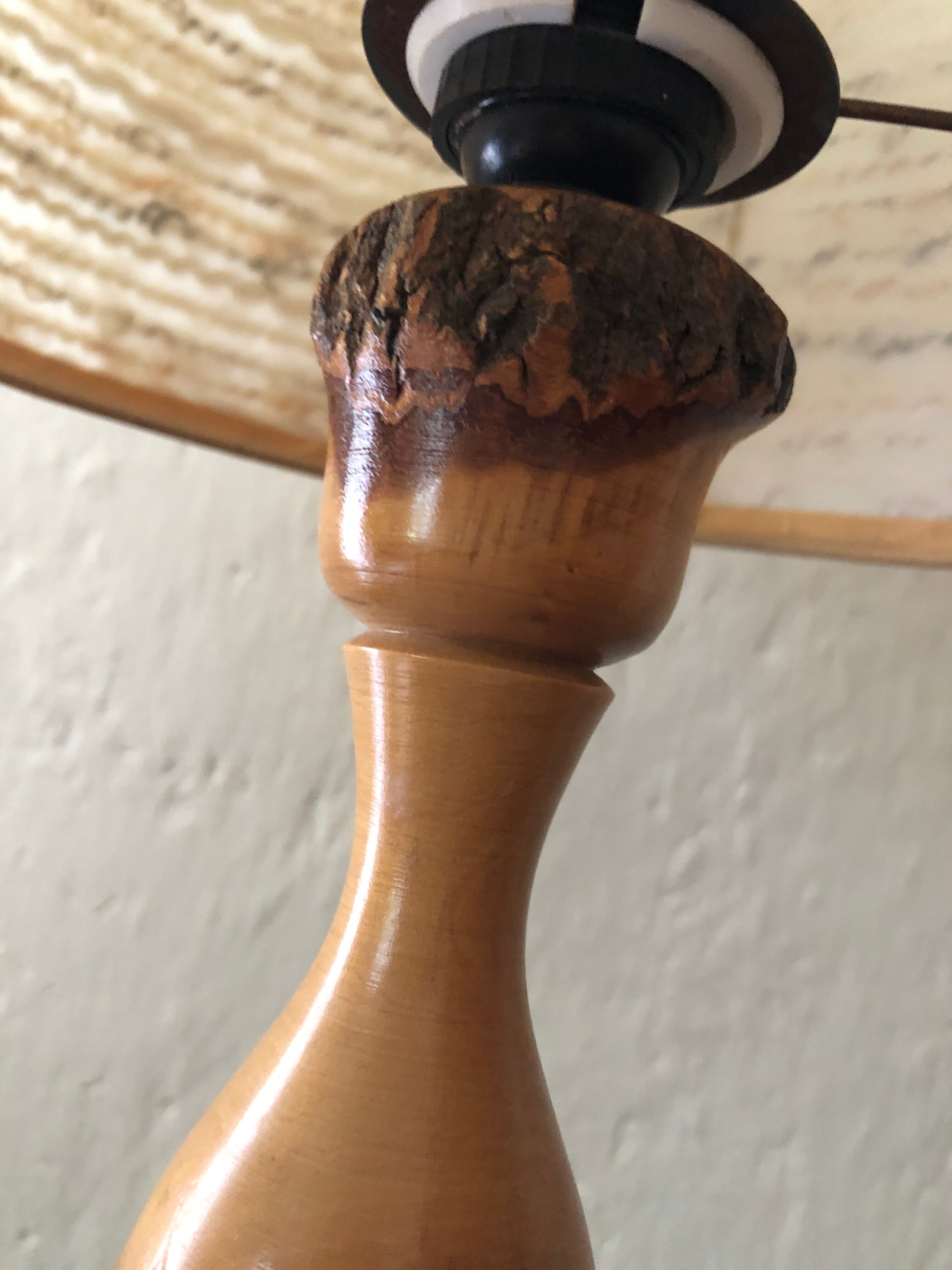 Boxwood foot table lamp