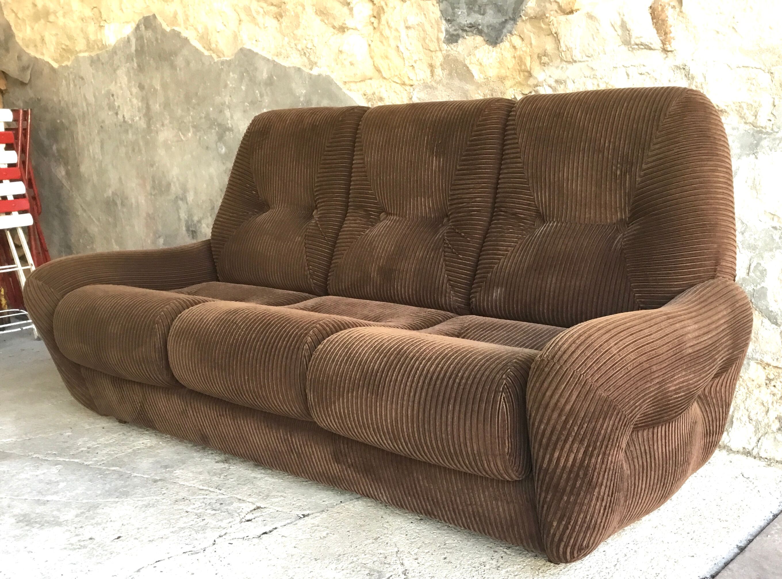3-seater space-age convertible sofa - corded brown velvet - Design 1970