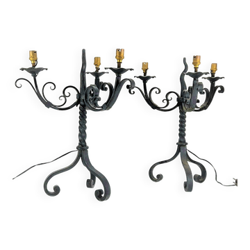 Paire de lampes chandeliers à trois lumières en fer forgé - Travail français des années 30