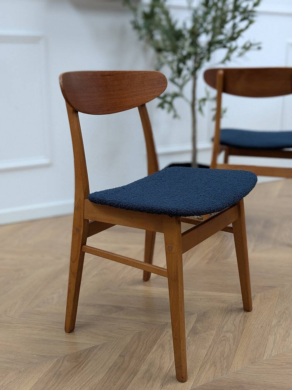 Vintage dining chair