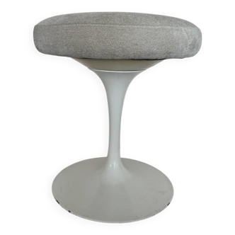 Tulip stool by Eero Saarinen for Knoll