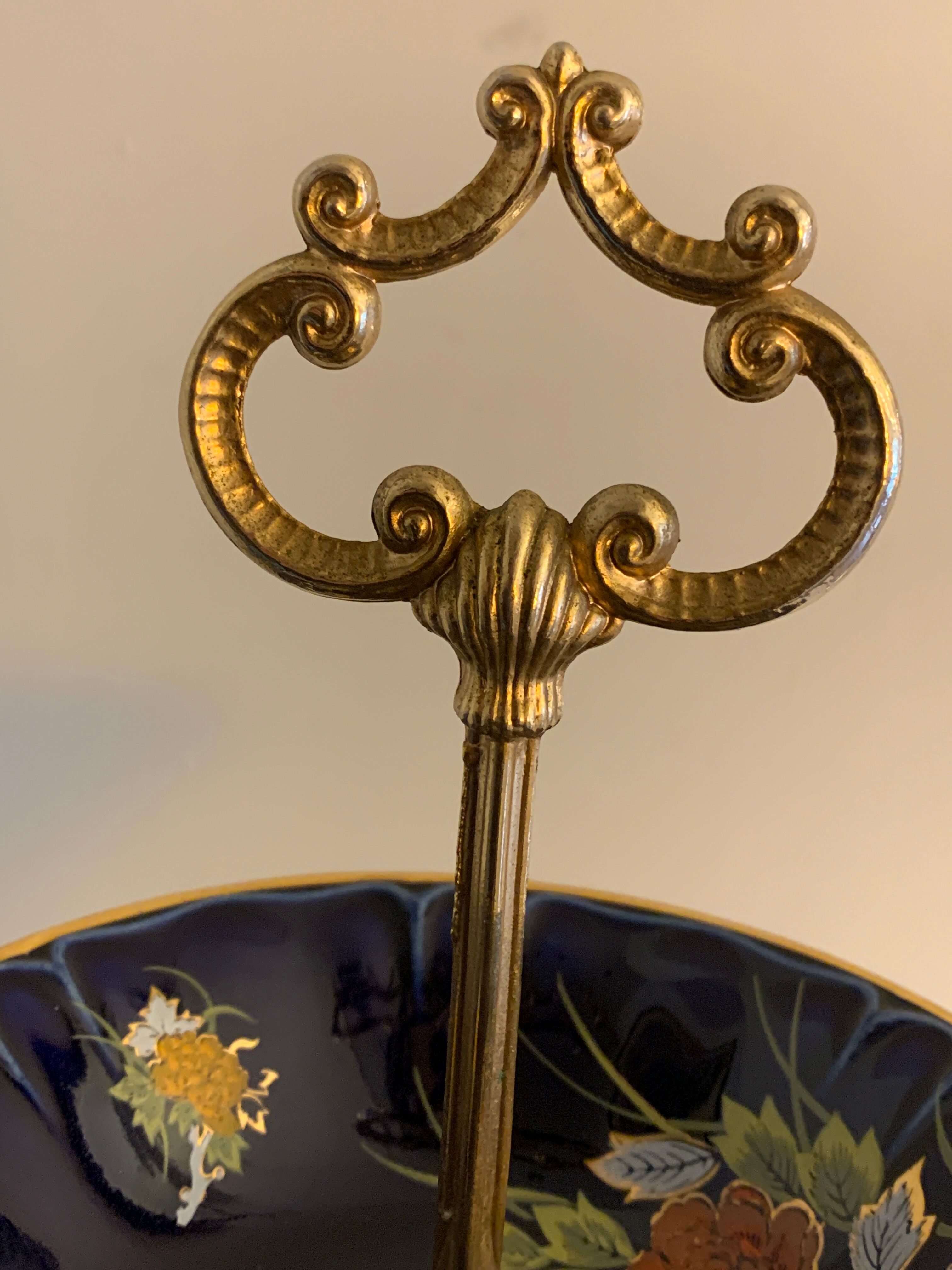 Cobalt blue porcelain display or servant, 3 floors