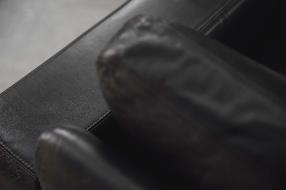 Black leather modern Conseta sofa by Friedrich Wilhelm Möller for COR